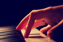 棋牌游戏-LGD横扫JDG，Tarzan打出惊人五杀八强赛2:1（伦敦）